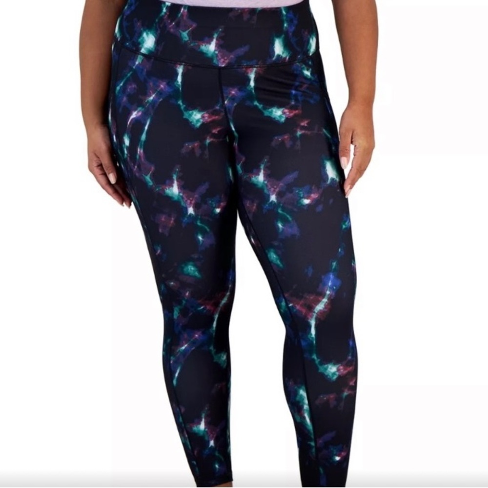 IDEOLOGY Plus Size Celestial Sky Printed 7/8 Leggings. NWT.